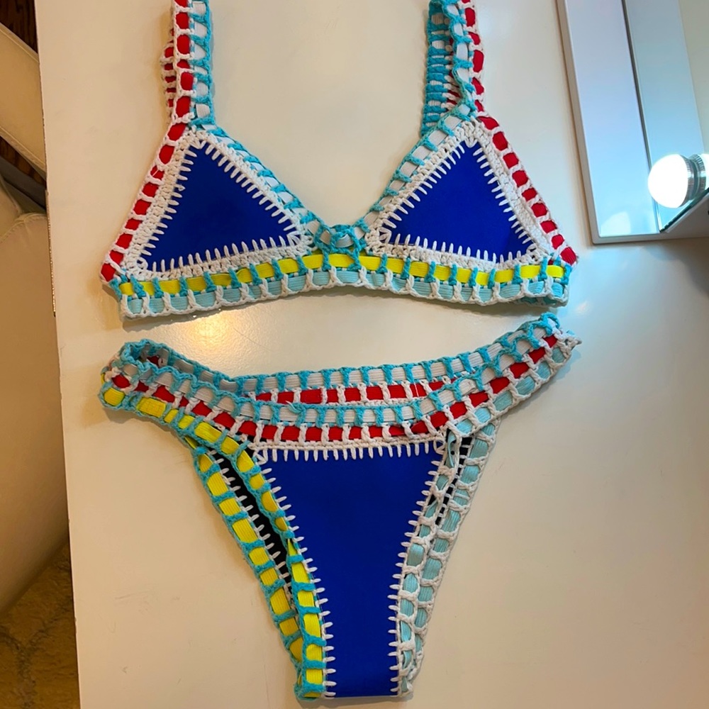 BIKINI